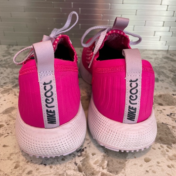 Nike Women’s Escape Run Flyknit Running Shoe - Picture 4 of 7